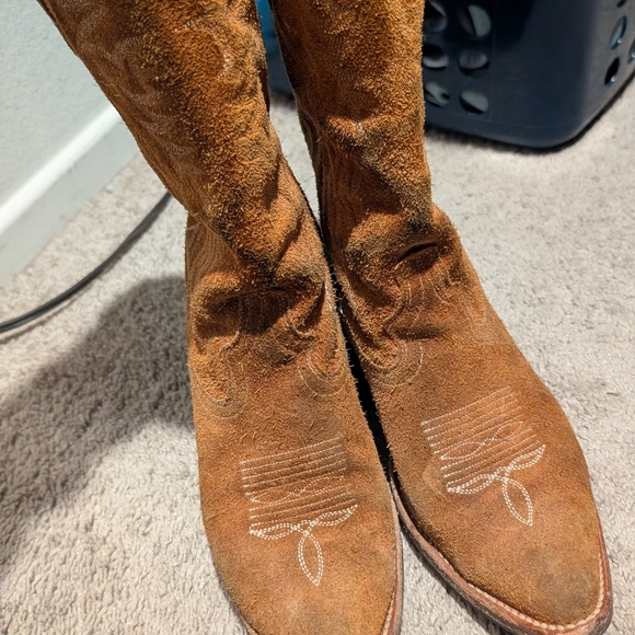 Idyllwind Women's Charmed Life Brown Western Boots In Tan Suede With Round Toe - Picture 2 of 5